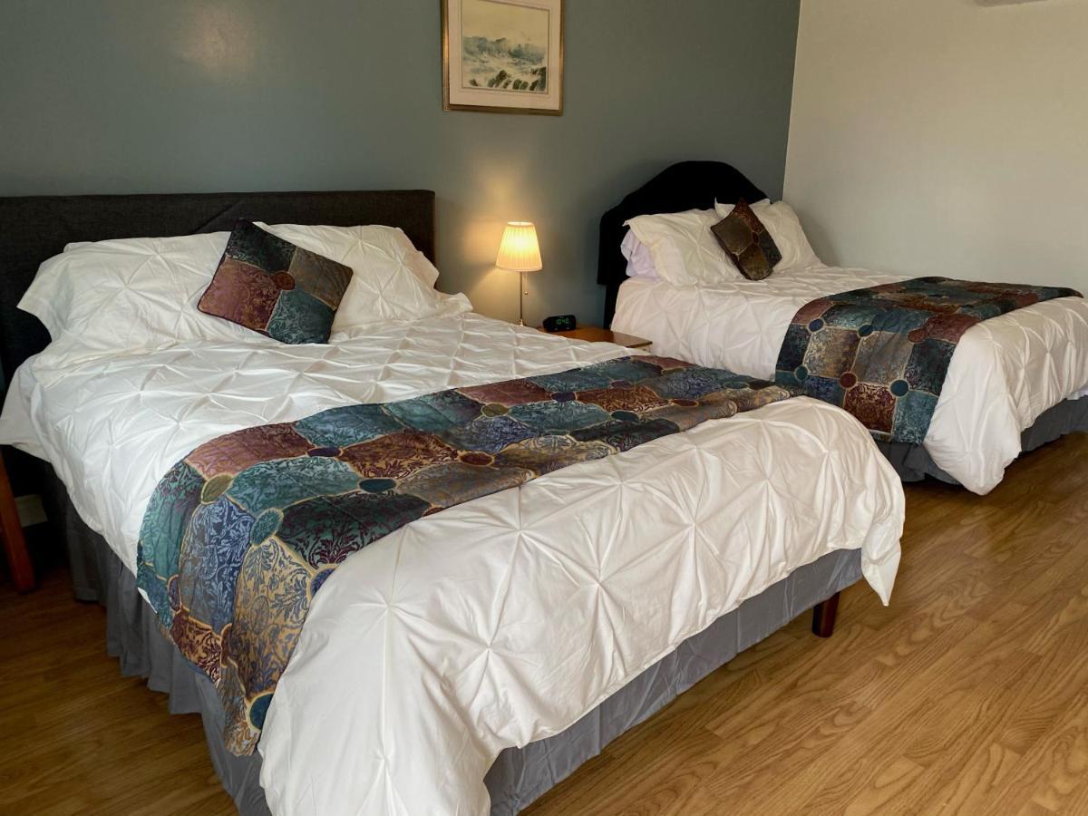 Webbers Lake Charlotte Motel Queen And Double Bed Exterior photo